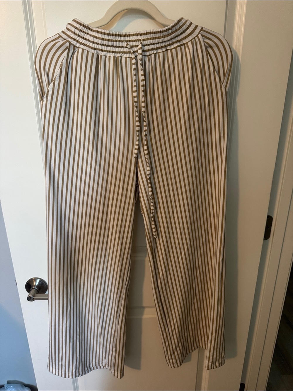 Men's Elastic Waist Drawstring Pants - White with Brown Stripes